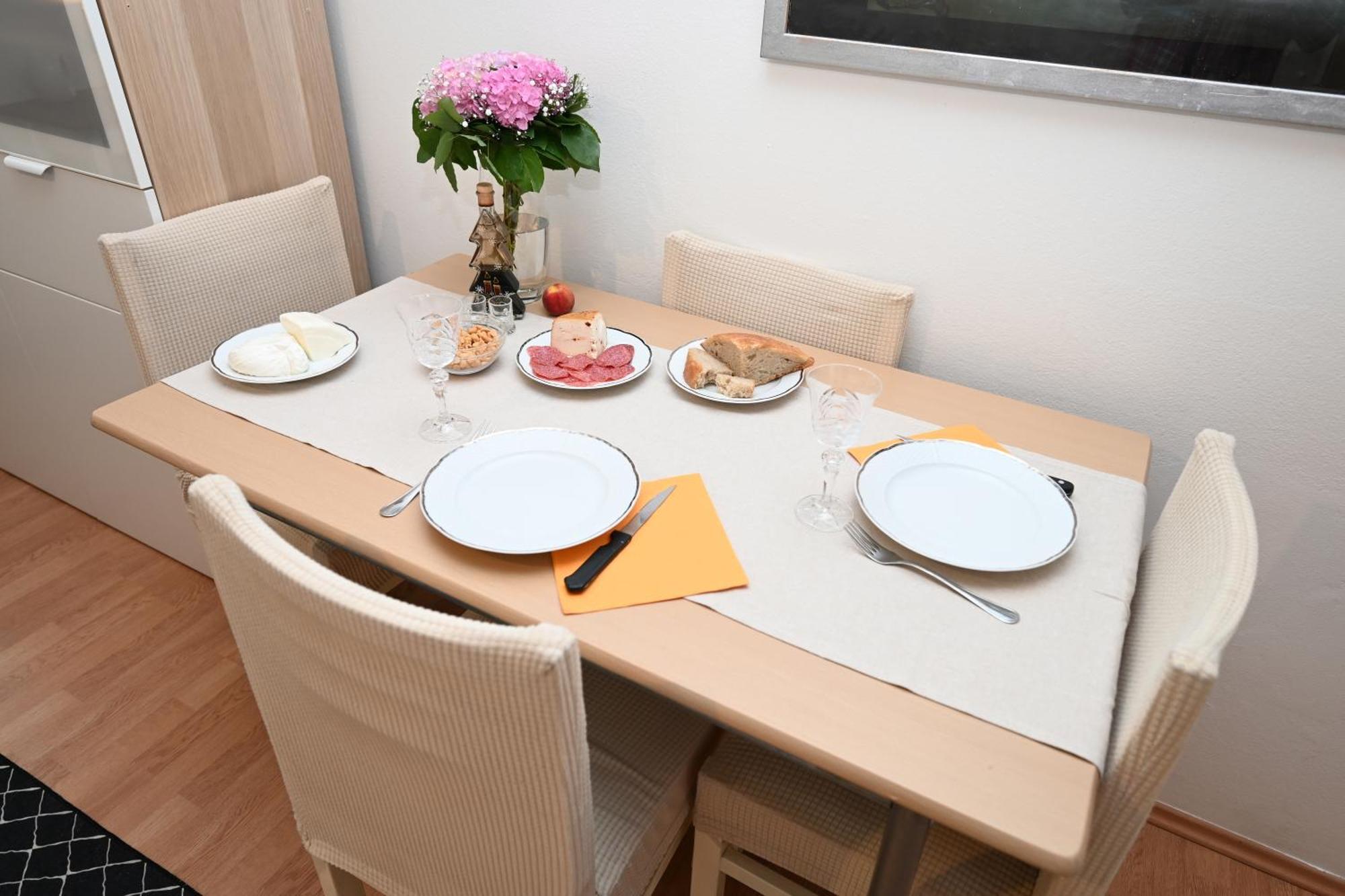 Studio Alfa I Omega Appartement Zagreb Buitenkant foto