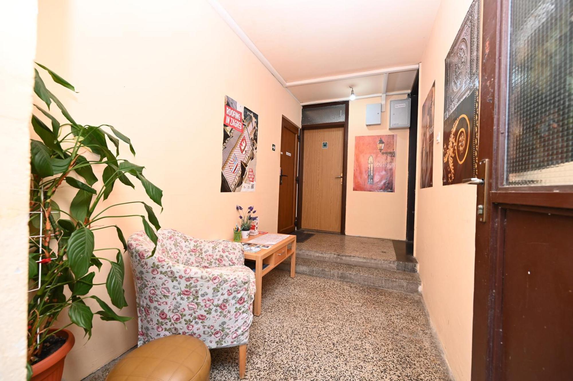 Studio Alfa I Omega Appartement Zagreb Buitenkant foto